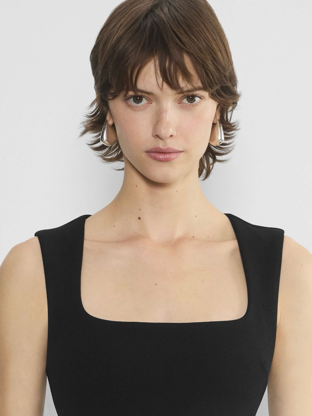 Aritzia - Babaton FigureKnitt™ Confidential Dress - Picture 3 of 7